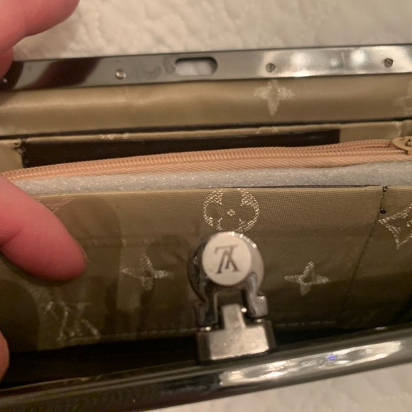 Brown checkered wallet/clutch - Picture 2 of 3